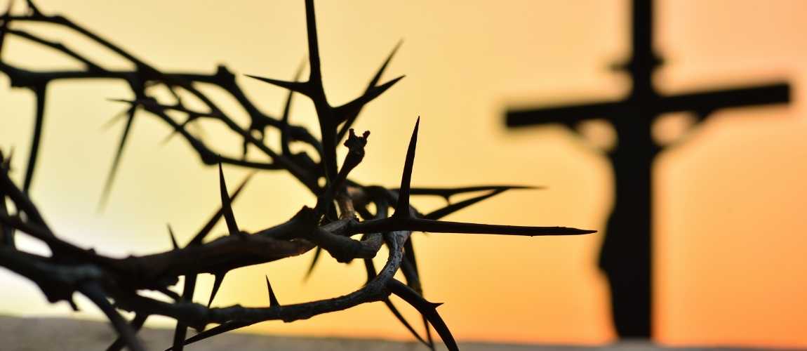 Crucifix and Crown of thorns